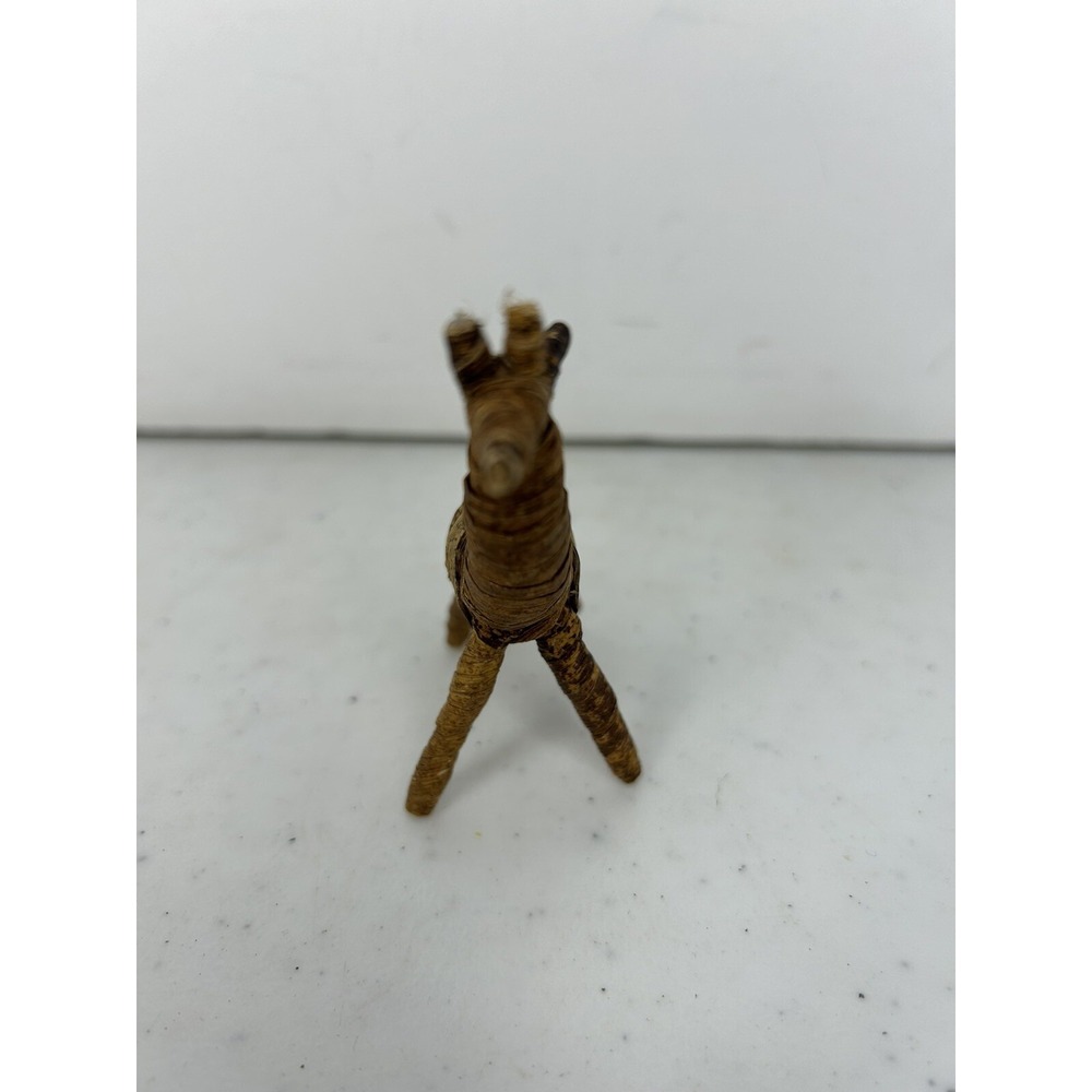 Handcrafted‎ Woven Reed Giraffe Folk Art Ornament Sculpture - Picture 4 of 5